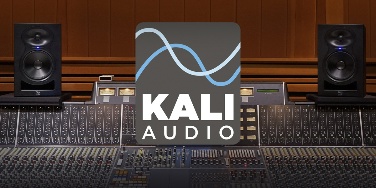 Kali Audio 3-vägs Co-Axial studiomonitor och volymkontroll med Bluetooth